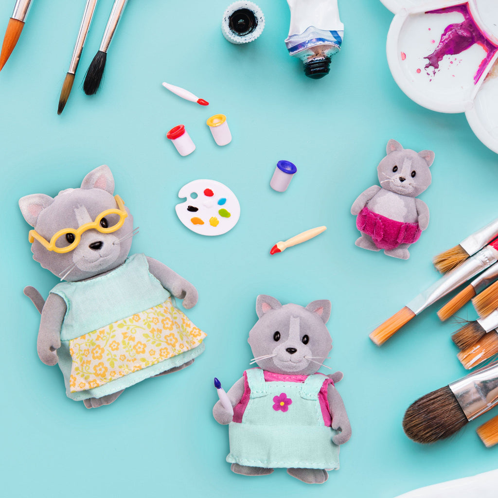 Daintypaw Cat Family