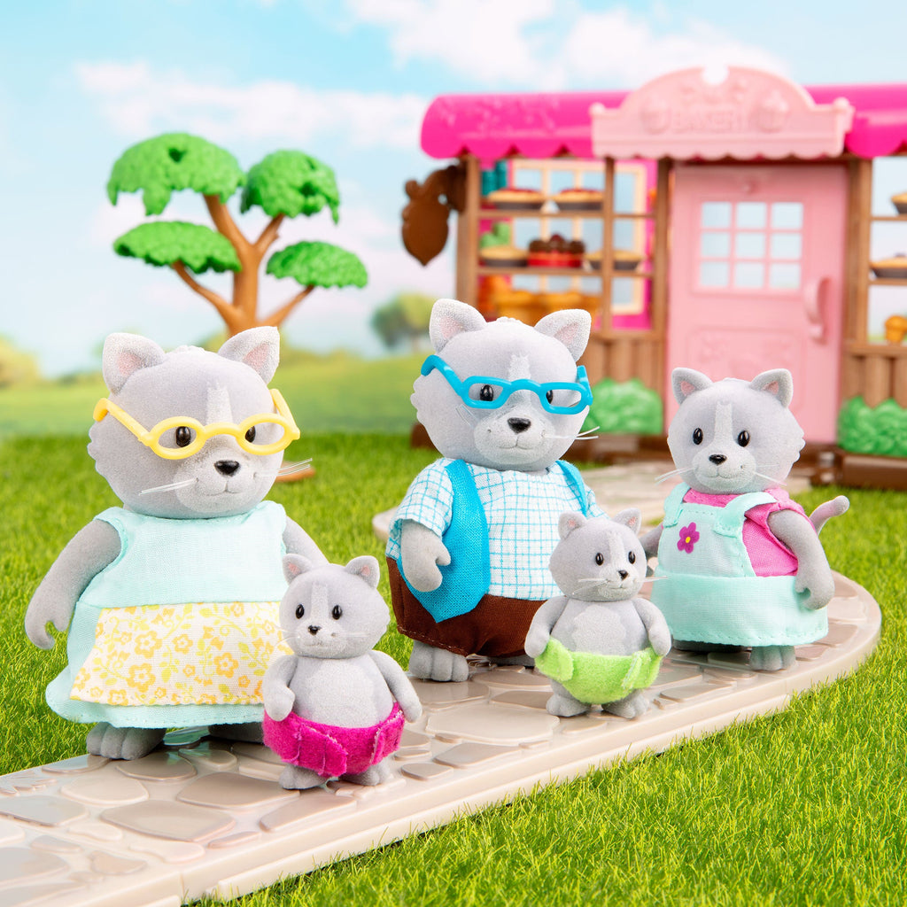 Daintypaw Cat Family